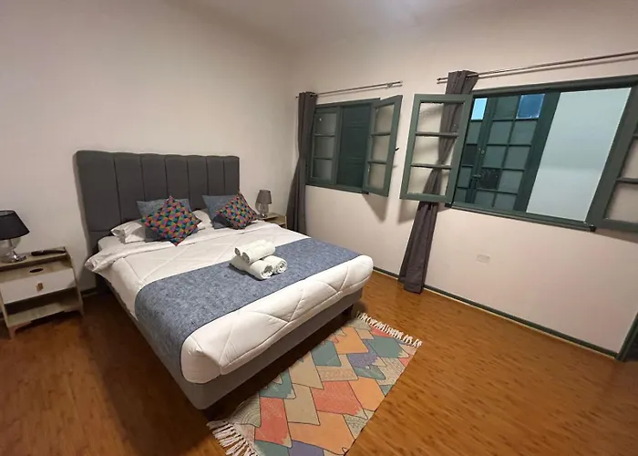 Casa Marina Huerfanos